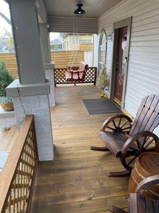 Stockyards!-1 Block Away ! Cowboy Cottage Sleeps 9 Fort Worth Ngoại thất bức ảnh